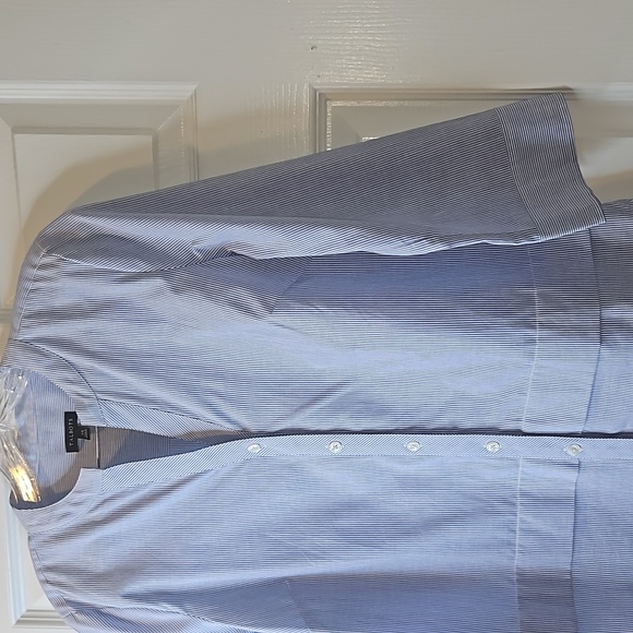 Talbots Half Sleeve Shirt Button Down The Front And Back Size XS - Picture 5 of 8